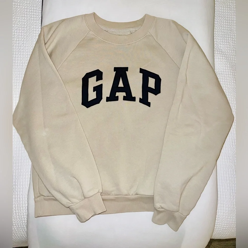 GAP Moonstone Beige Vintage Soft Raglan Sweatshirt - Picture 9 of 14